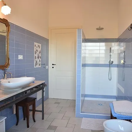 Rossofiore Bed & Breakfast 3*