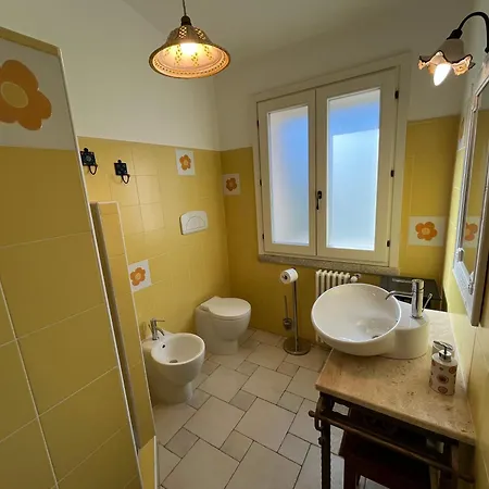 Rossofiore Bed & Breakfast Castiadas