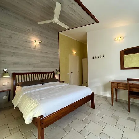 Rossofiore Bed & Breakfast
