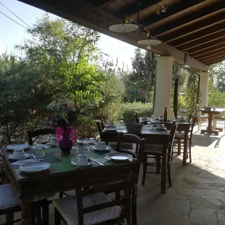 Bed and breakfast Rossofiore Castiadas